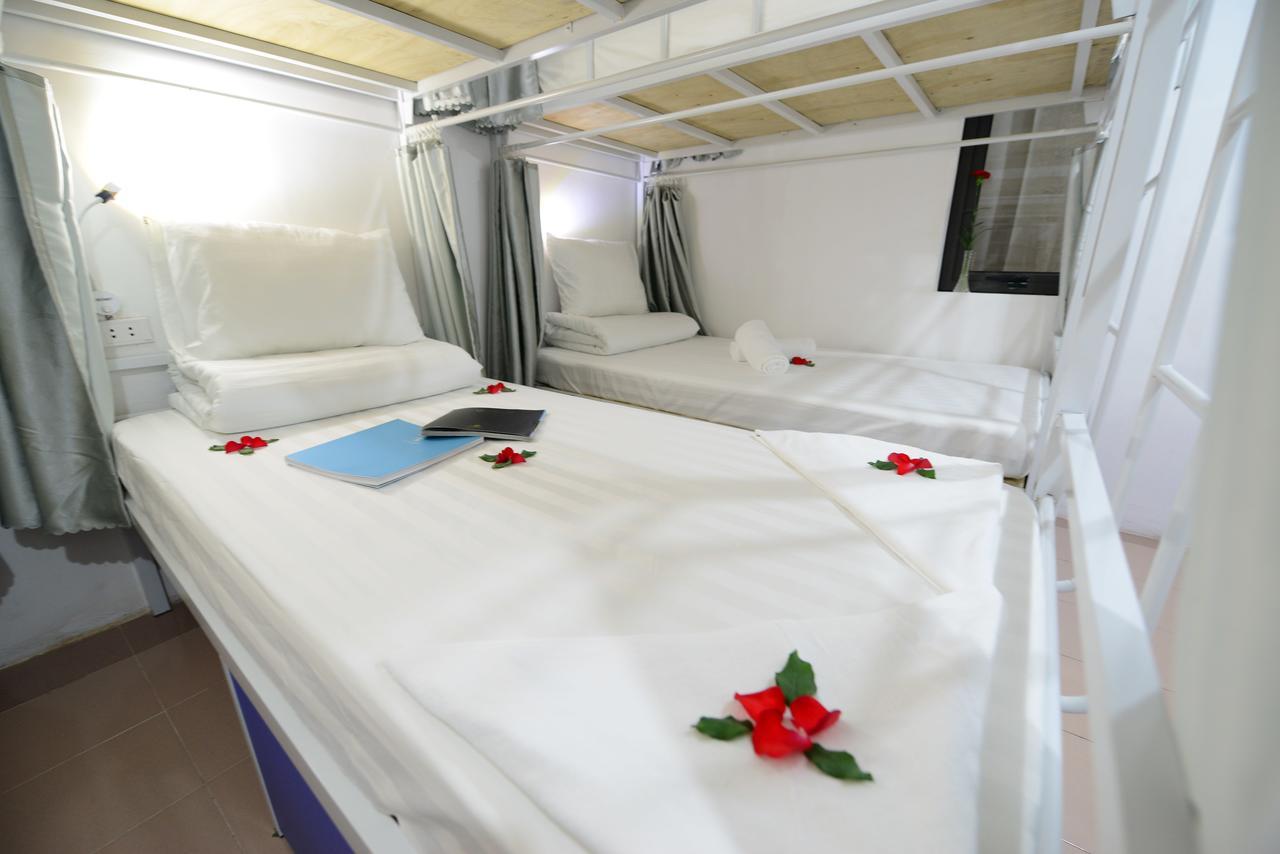 Pillow Backpacker Hostel (Adults Only) Hanoi Dış mekan fotoğraf