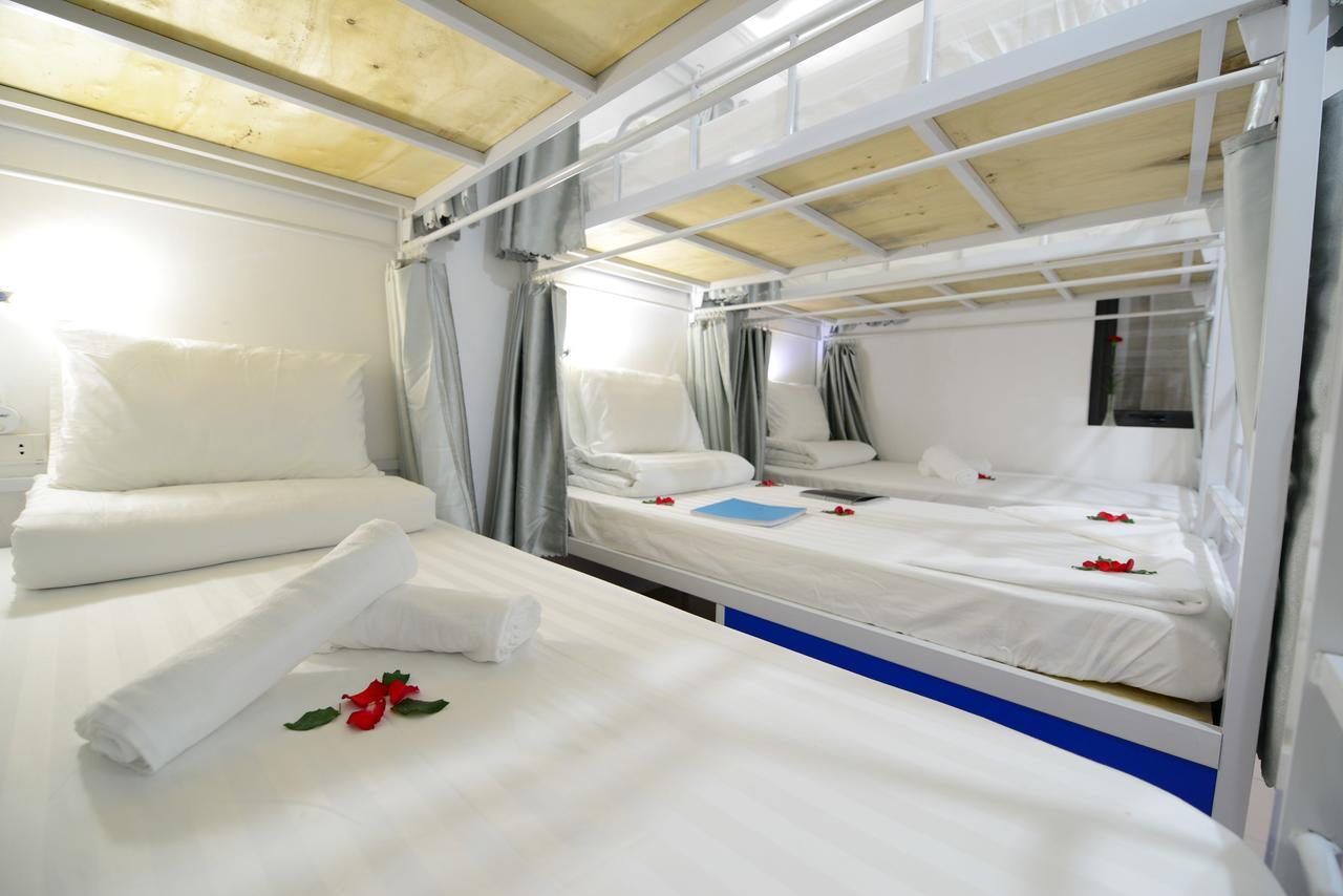 Pillow Backpacker Hostel (Adults Only) Hanoi Dış mekan fotoğraf