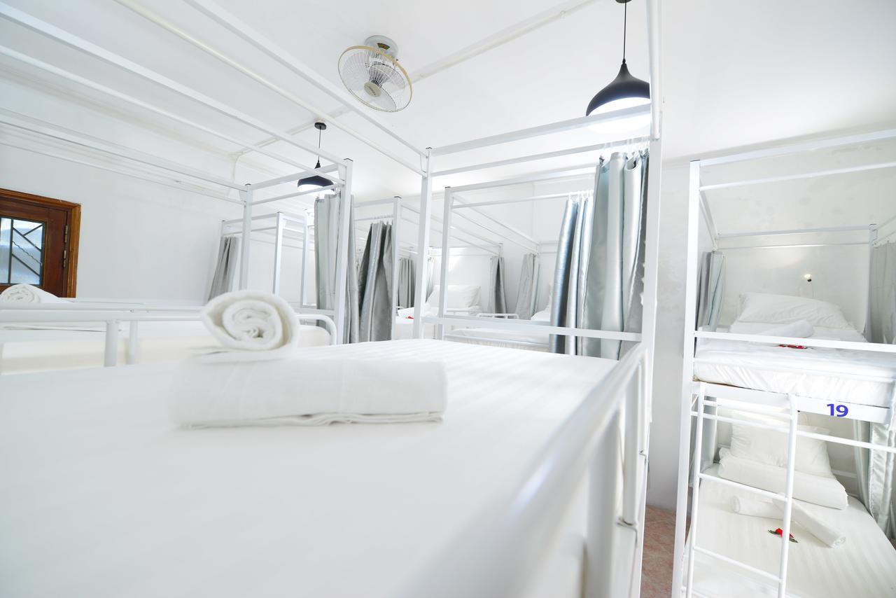 Pillow Backpacker Hostel (Adults Only) Hanoi Dış mekan fotoğraf